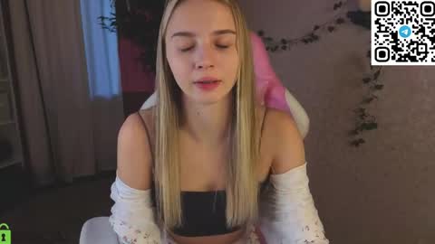 LINA online show from April 20, 2026, 1:08 am