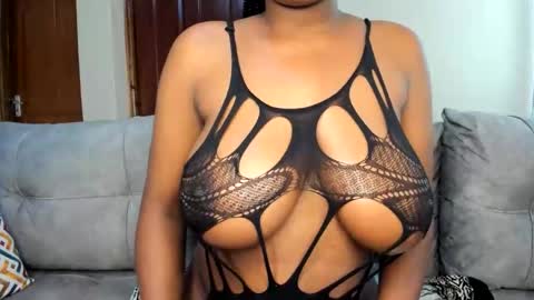 lina sexy58 online show from February 1, 2026, 1:53 pm
