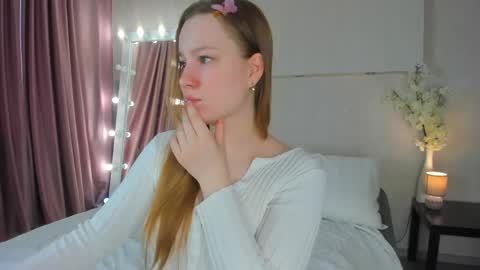 Snapshot of lina_smilee chatting on May 11, 2026, 1:11 am Lina online show from May 11, 2026, 1:11 am