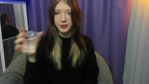 Lina online show from December 19, 2024, 8:55 pm