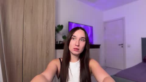 Lina online show from September 14, 2025, 4:39 pm