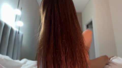 Lina online show from September 19, 2025, 6:19 pm