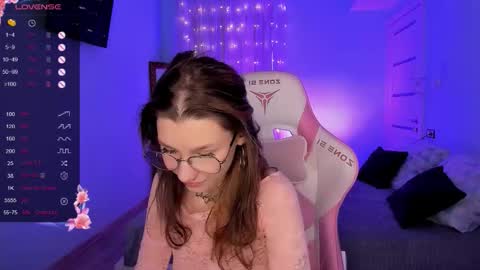 Snapshot of linablossom chatting on October 1, 2025, 8:31 am Lina online show from October 1, 2025, 8:31 am
