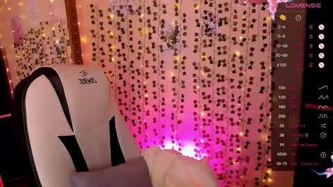 Lina online show from February 28, 2026, 8:04 am