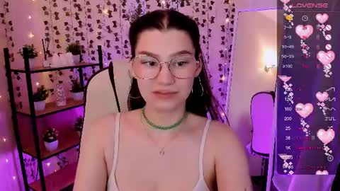 Snapshot of linablossom chatting on July 1, 2026, 2:13 am Lina online show from July 1, 2026, 2:13 am