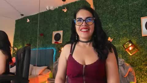 Lina  online show from March 5, 2026, 11:28 am