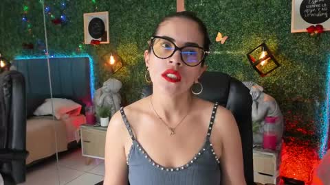 Snapshot of linagh chatting on May 15, 2026, 11:28 am Lina online show from May 15, 2026, 11:28 am