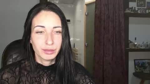 LinaLivee online show from October 20, 2025, 7:14 pm