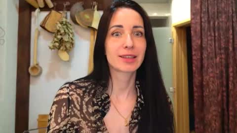 LinaLivee online show from May 22, 2026, 7:08 pm