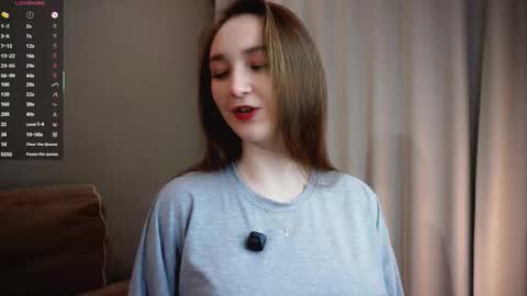 Lina online show from December 18, 2025, 6:14 pm