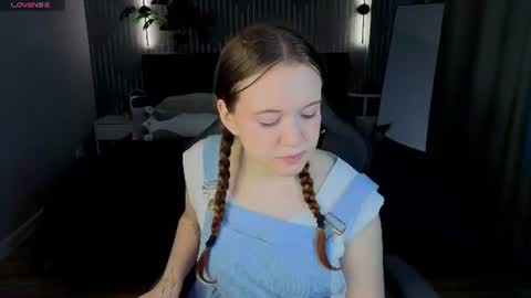 Snapshot of linaspark chatting on July 4, 2026, 8:42 am Lina online show from July 4, 2026, 8:42 am