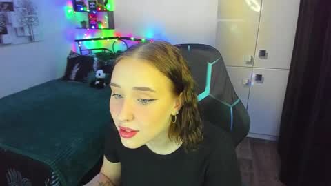 Lina online show from February 20, 2026, 10:32 pm