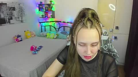 Lina online show from April 17, 2026, 8:56 pm