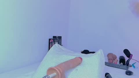 LINAY And VALENTINA - INSTAGRAM LINAY MVP online show from March 5, 2025, 4:35 pm