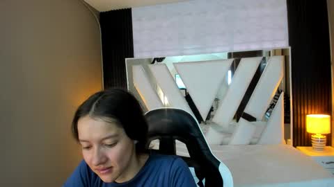  Linda  online show from January 18, 2026, 2:21 pm