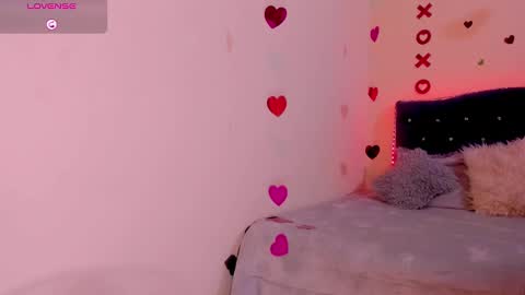 Alana online show from February 15, 2025, 9:48 pm