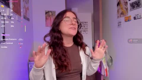 Giggles  online show from February 16, 2026, 8:38 pm