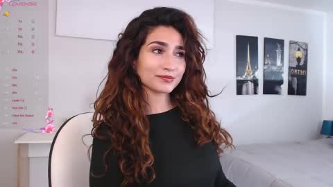 Maria Paula online show from April 13, 2026, 12:21 pm