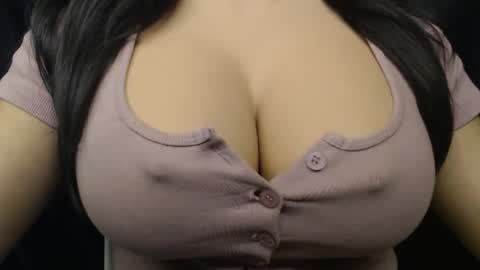 Linda online show from November 8, 2025, 7:12 pm