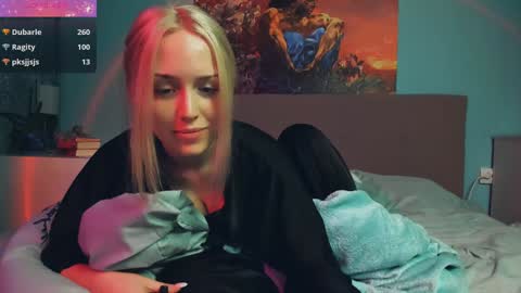 Linda online show from December 5, 2024, 10:23 pm