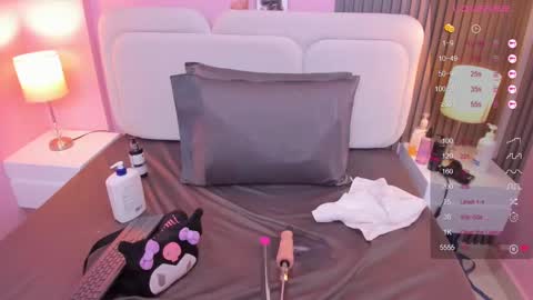 linda_sofi__ online show from February 18, 2025, 10:58 pm