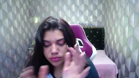 Snapshot of lindabreexlove chatting on December 16, 2024, 7:37 am    online show from December 16, 2024, 7:37 am