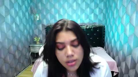 Snapshot of lindabreexlove chatting on December 18, 2024, 6:53 am    online show from December 18, 2024, 6:53 am