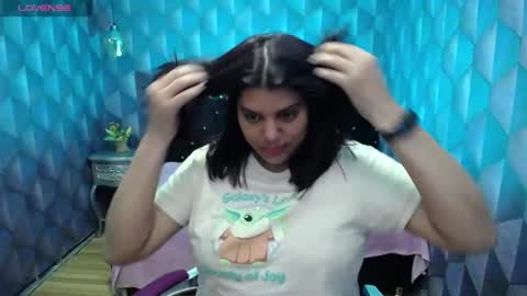 Snapshot of lindabreexlove chatting on December 21, 2024, 6:41 am    online show from December 21, 2024, 6:41 am