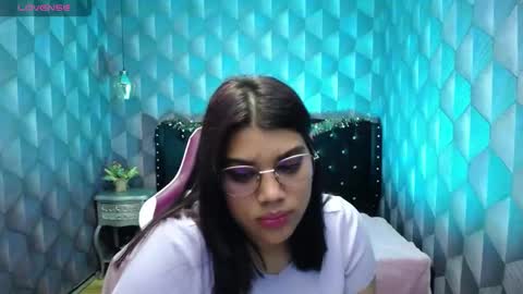 Snapshot of lindabreexlove chatting on December 29, 2024, 6:35 am    online show from December 29, 2024, 6:35 am