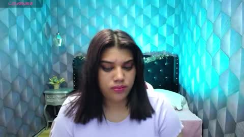 Snapshot of lindabreexlove chatting on December 29, 2024, 9:39 am    online show from December 29, 2024, 9:39 am