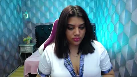 Snapshot of lindabreexlove chatting on January 8, 2025, 11:10 am    online show from January 8, 2025, 11:10 am