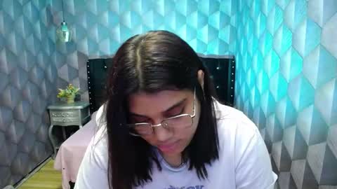 Snapshot of lindabreexlove chatting on January 9, 2025, 6:06 am    online show from January 9, 2025, 6:06 am