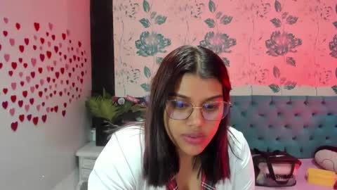 Snapshot of lindabreexlove chatting on January 16, 2025, 6:27 pm    online show from January 16, 2025, 6:27 pm