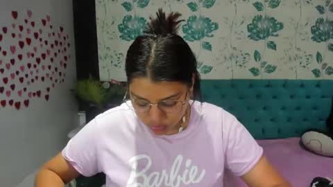 Snapshot of lindabreexlove chatting on January 19, 2025, 1:44 pm    online show from January 19, 2025, 1:44 pm