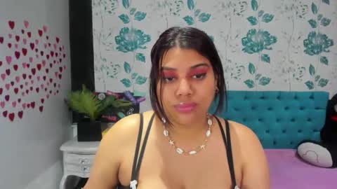 Snapshot of lindabreexlove chatting on January 19, 2025, 4:46 pm    online show from January 19, 2025, 4:46 pm