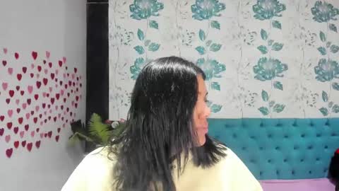 Snapshot of lindabreexlove chatting on January 27, 2025, 2:13 pm    online show from January 27, 2025, 2:13 pm