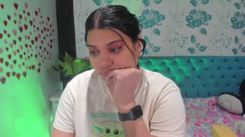 Snapshot of lindabreexlove chatting on January 30, 2025, 7:15 pm    online show from January 30, 2025, 7:15 pm