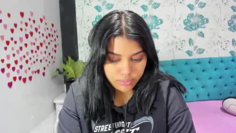 Snapshot of lindabreexlove chatting on February 1, 2025, 2:56 pm    online show from February 1, 2025, 2:56 pm