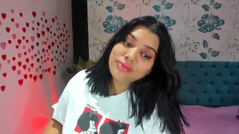 Snapshot of lindabreexlove chatting on February 2, 2025, 3:49 pm    online show from February 2, 2025, 3:49 pm