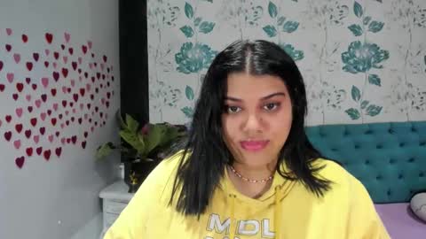 Snapshot of lindabreexlove chatting on February 4, 2025, 7:22 pm    online show from February 4, 2025, 7:22 pm
