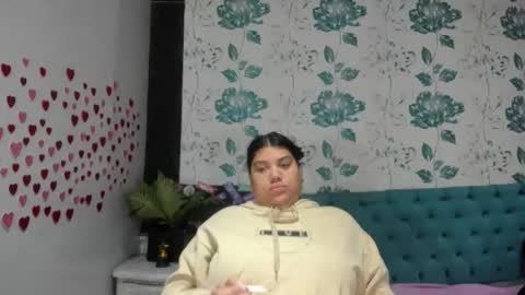 Snapshot of lindabreexlove chatting on February 16, 2025, 1:38 pm    online show from February 16, 2025, 1:38 pm
