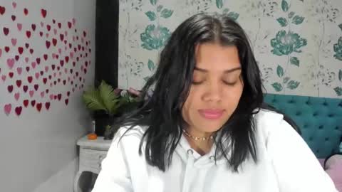 Snapshot of lindabreexlove chatting on February 17, 2025, 6:48 pm    online show from February 17, 2025, 6:48 pm