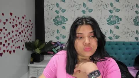 Snapshot of lindabreexlove chatting on February 24, 2025, 7:09 pm    online show from February 24, 2025, 7:09 pm