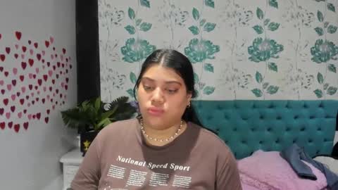 Snapshot of lindabreexlove chatting on February 25, 2025, 5:47 pm    online show from February 25, 2025, 5:47 pm