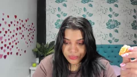 Snapshot of lindabreexlove chatting on March 5, 2025, 3:07 pm    online show from March 5, 2025, 3:07 pm
