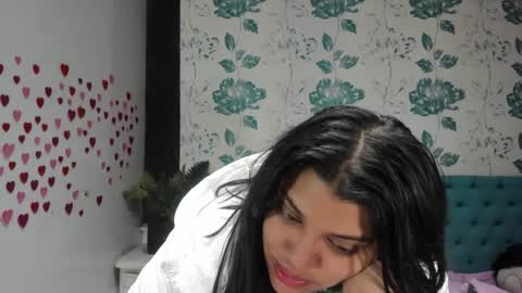 Snapshot of lindabreexlove chatting on March 8, 2025, 8:25 pm    online show from March 8, 2025, 8:25 pm