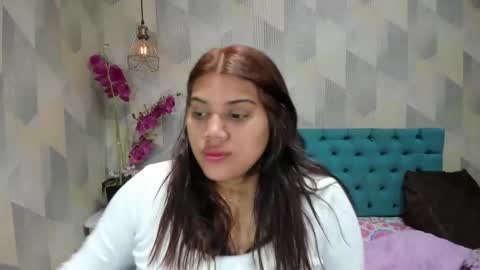Snapshot of lindabreexlove chatting on September 13, 2025, 3:39 am    online show from September 13, 2025, 3:39 am
