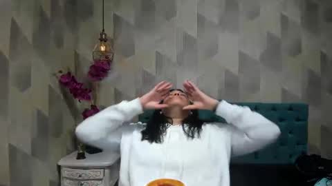 Snapshot of lindabreexlove chatting on September 26, 2025, 4:22 pm    online show from September 26, 2025, 4:22 pm