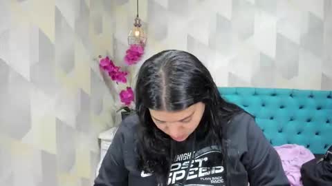 Snapshot of lindabreexlove chatting on October 1, 2025, 4:02 pm    online show from October 1, 2025, 4:02 pm