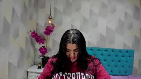Snapshot of lindabreexlove chatting on October 12, 2025, 1:32 pm    online show from October 12, 2025, 1:32 pm